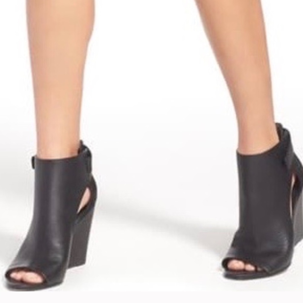 Vince Black Open Toe Leather Wedges